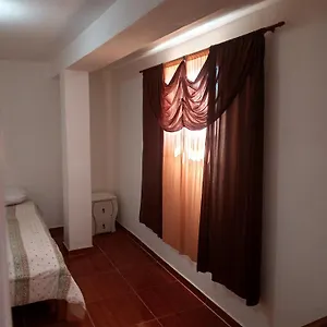 Suite Standart Para Ate 4 Pessoas Ao Lado Do Parque Das Cerejeiras Alojamento de Acomodação e Pequeno-almoço Campos do Jordão